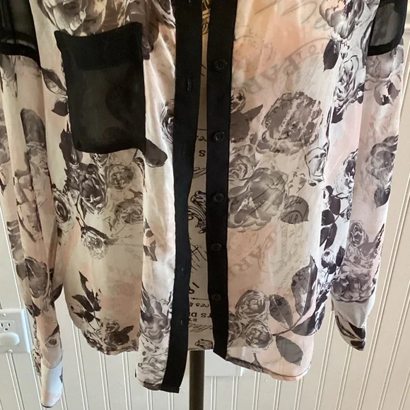 Buffalo Floral Blouse - Picture 3 of 5